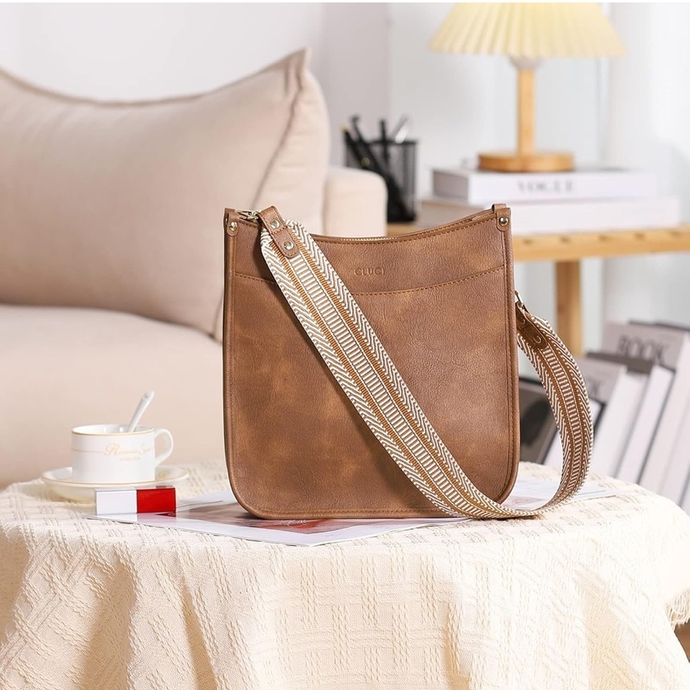 Brown Leather Shoulder Bag with Striped Strap - Picture 3 of 12